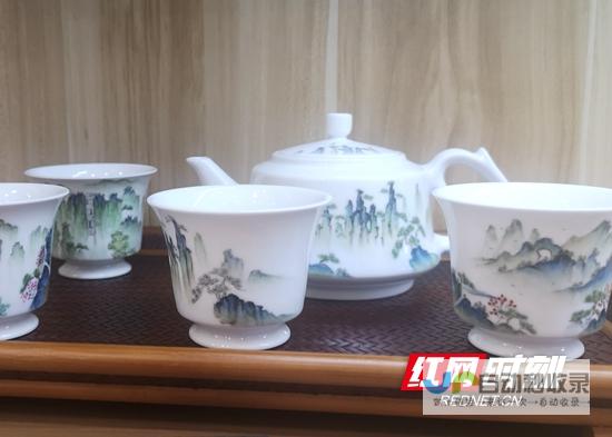 提升张家界品牌形象，打造引客入驻的专业网站